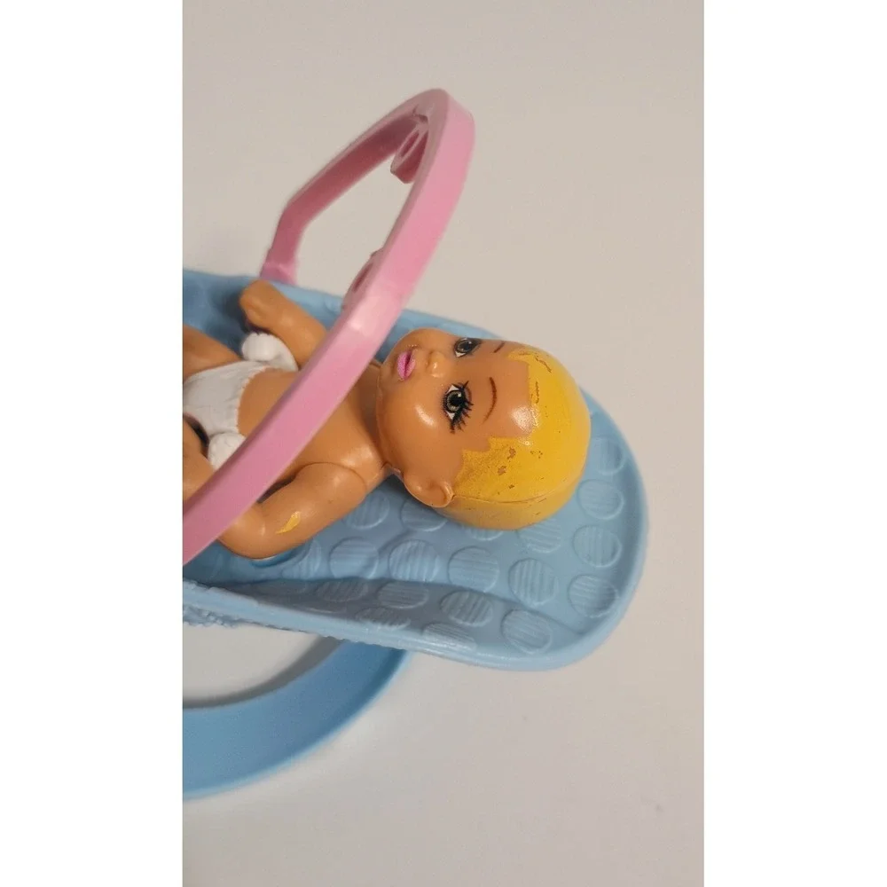Fisher-Price Doll's House, Baby In Rocking Chair Bouncer Seat, Nursery‎ Baby